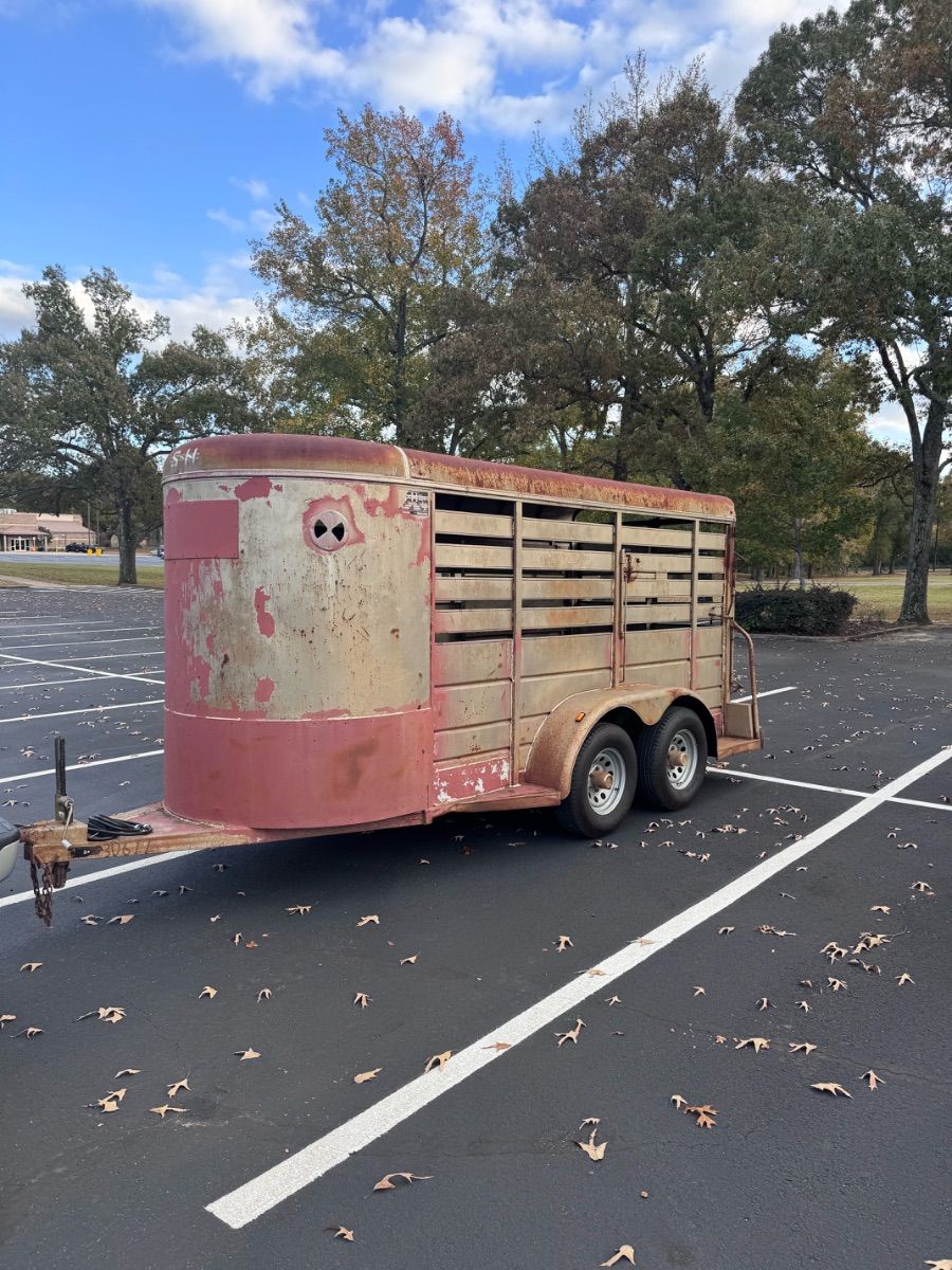 Ugly Betty (14ft Livestock)