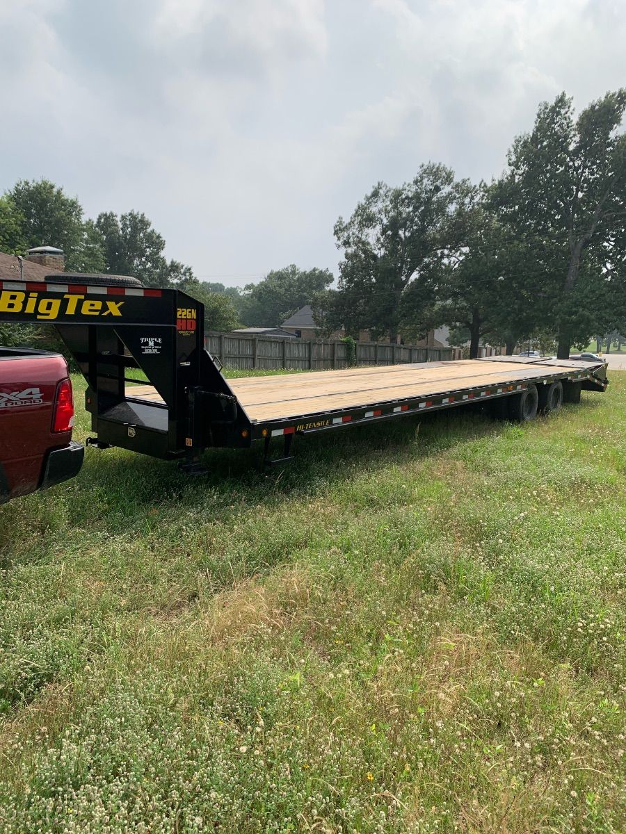 35 ft Gooseneck Trailer