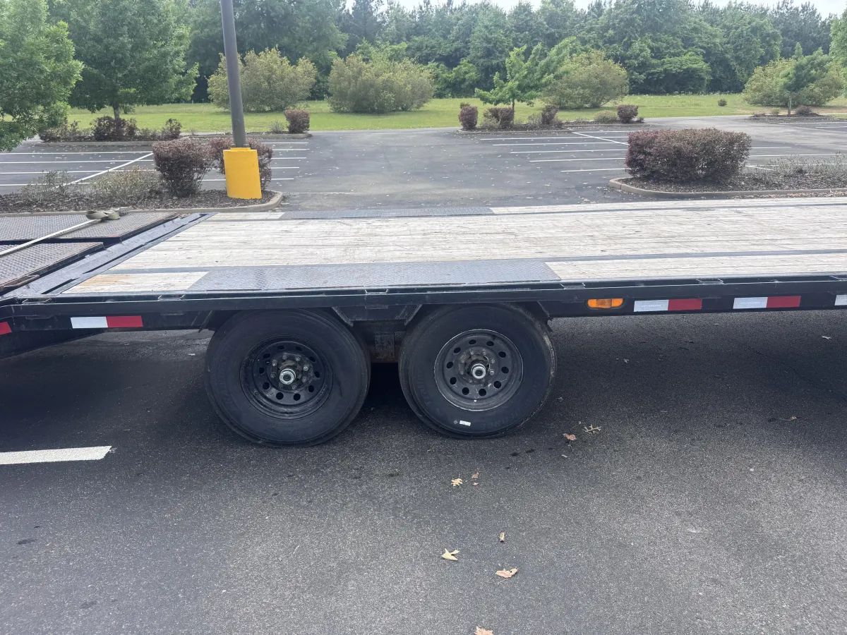 30ft Gooseneck Trailer