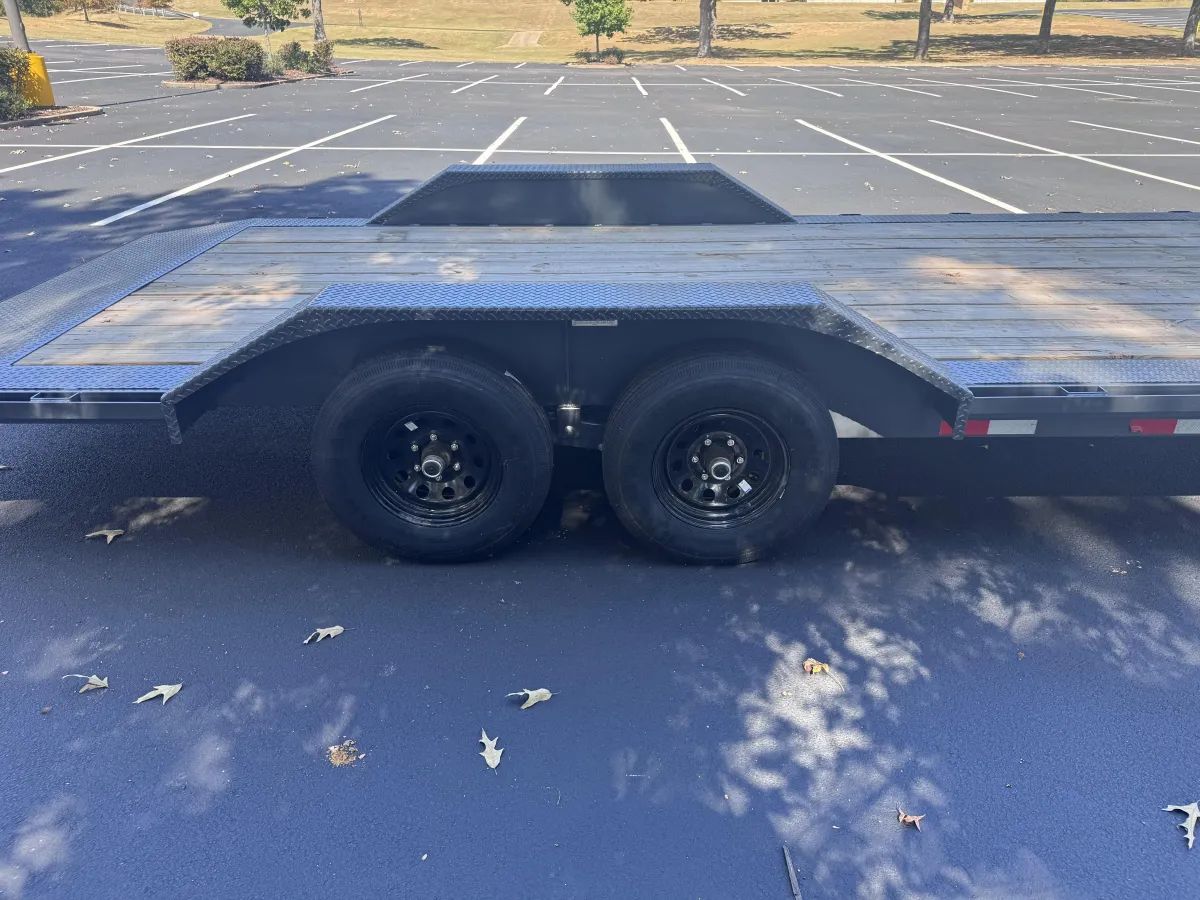 Lamar 20 ft Car Hauler